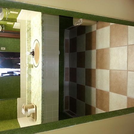 Gray Plaza Motel West Frankfort Екстериор снимка