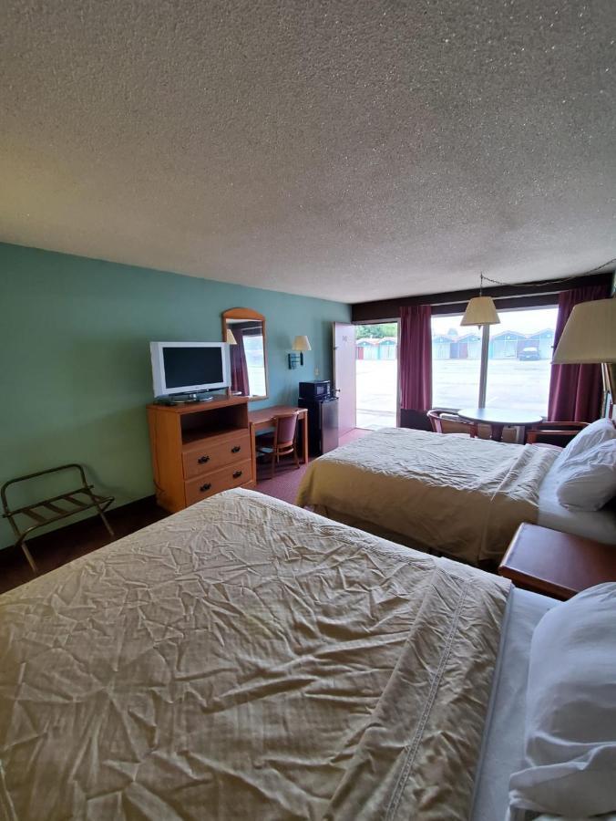 Gray Plaza Motel West Frankfort Екстериор снимка