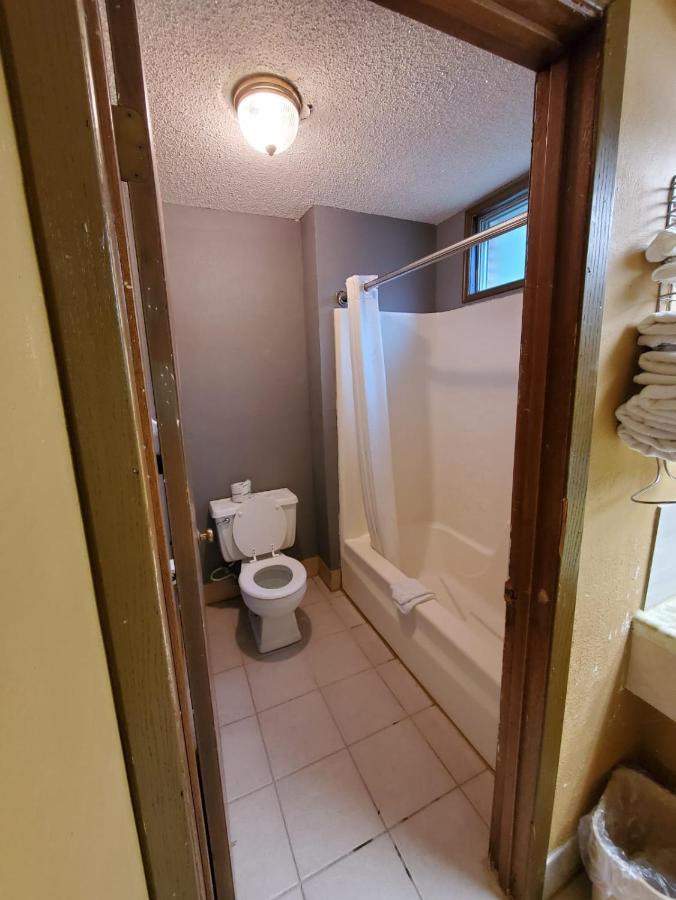 Gray Plaza Motel West Frankfort Екстериор снимка