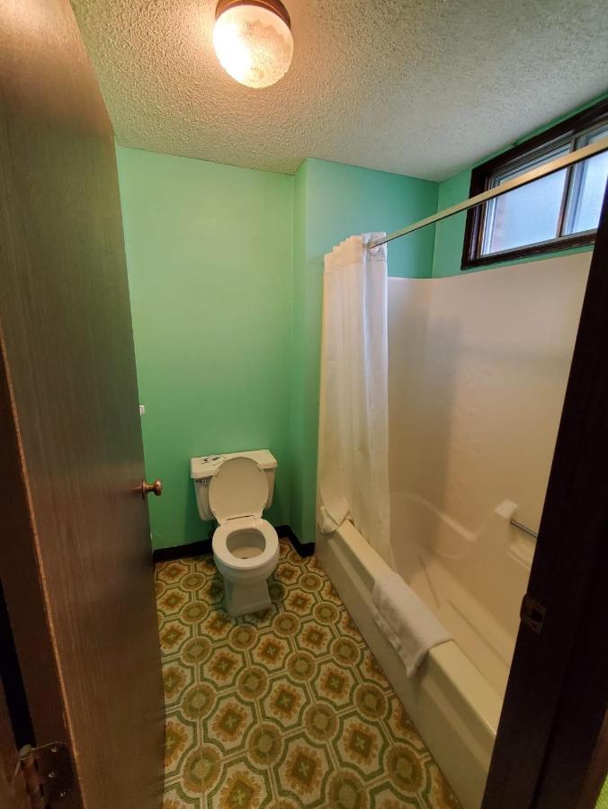 Gray Plaza Motel West Frankfort Екстериор снимка